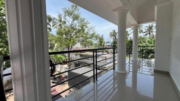 Silver Oaks Flat Sc Golf Links Road Kowdiar Thiruvananthapuram By Probity Ventures Buitenkant foto